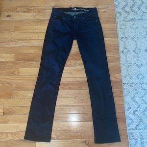 Seven jeans straight leg. Dark wash. Excellent condition. Size 25. Low waist.